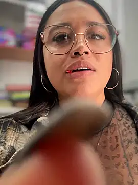 Chat +18 de Mia_Risky-1 ao vivo