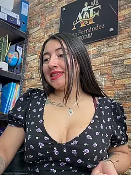 _Sarah-Office1's Live XXX Chat