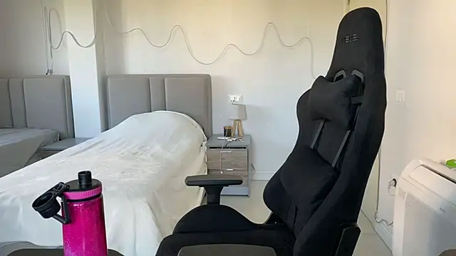 PrincesSsLilu's Live XXX Chat