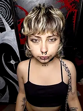 XXX chat uživo modela Cute_Chrixxx