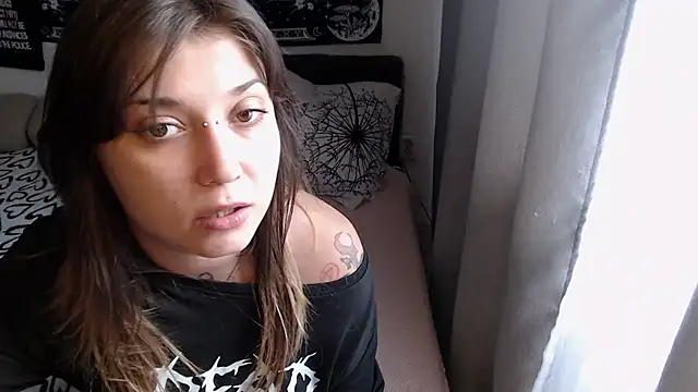AlienforTwenty Live XXX-Chat