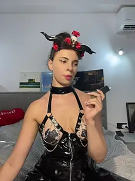 CurlyLara: απευθείας συνομιλία ΧΧΧ