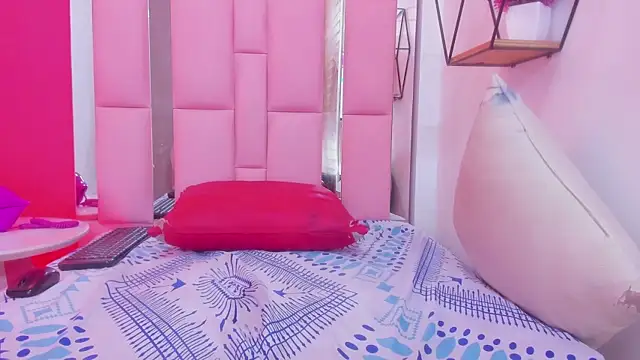 Katecurvy_hot69のライブXXXチャット