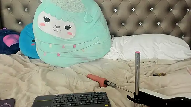NadiaLyla's Live XXX Chat