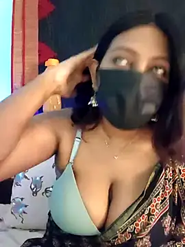 הופעת וובקאם של hotbaby_sona