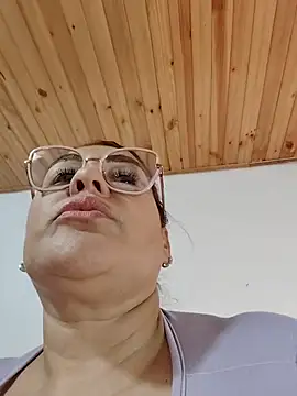 AlexxiaaMat Adlı Modelin Canlı XXX Sohbeti
