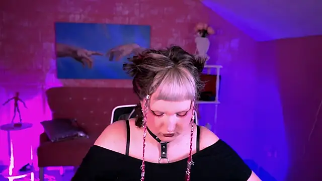 ViolettWoods' Live XXX Chat
