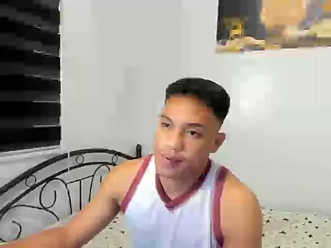 urfucker_vinz Adlı Modelin Canlı XXX Sohbeti