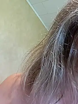 SwedishJennifer 即時 XXX 聊天