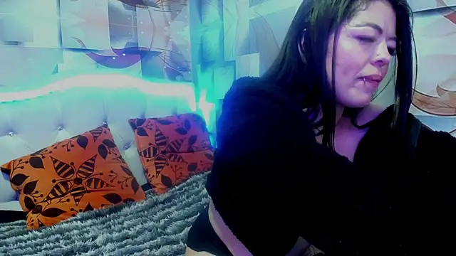VALENTINA_PURPLE: απευθείας συνομιλία ΧΧΧ