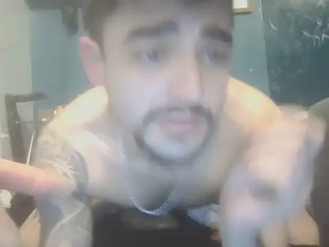 Bezzzzzerr élő XXX-chatje