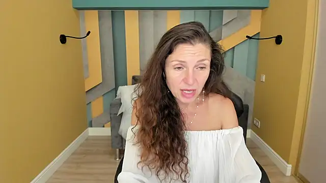 Chat +18 de EllaLong ao vivo