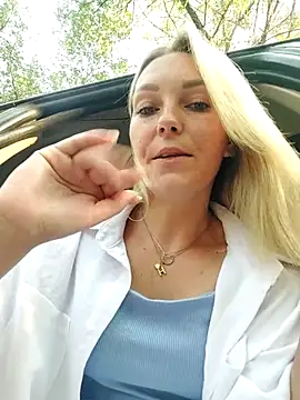 Chat +18 de Yourblonde_69 ao vivo