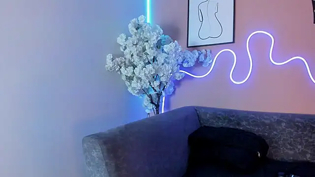 Chat +18 de karo_linee1 ao vivo