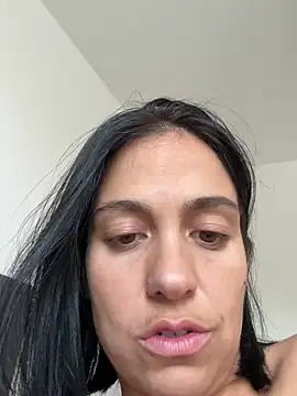 LaPetiteKim's Live XXX Chat