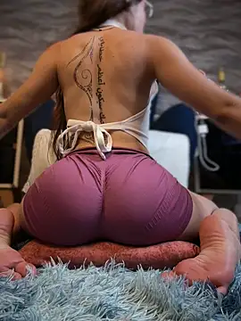 Mia_Luxor Chat XXX in diretta