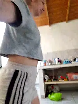 Iris_love18 Adlı Modelin Canlı XXX Sohbeti