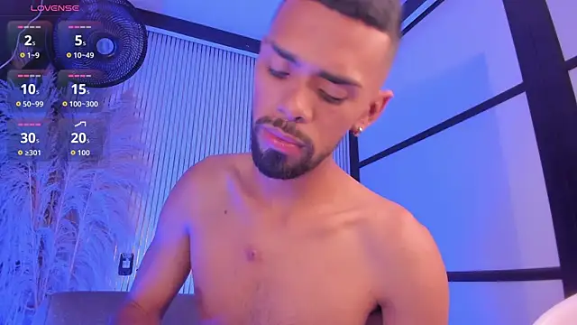 Tyler_204 现场XXX聊天