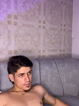 แชท XXX สดของ leandro_coper