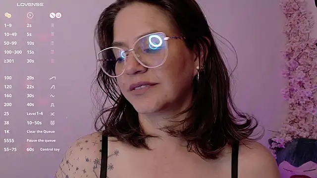 Chat XXX en directo de Luciifeer_