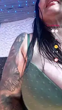 Chat +18 de kittyhotass1 ao vivo
