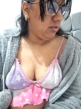 Chat +18 de ZaidaWet ao vivo