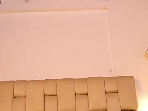 Chat +18 de Leo_adamms ao vivo