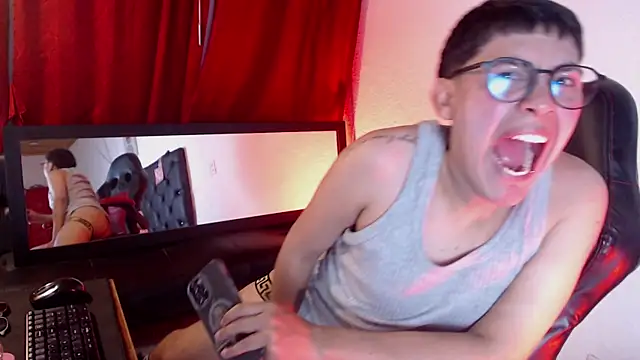 Maximo_Lux élő XXX-chatje