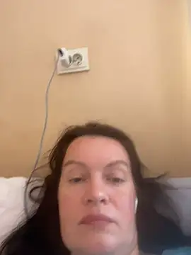 LoveNBloom XXX чат на живо