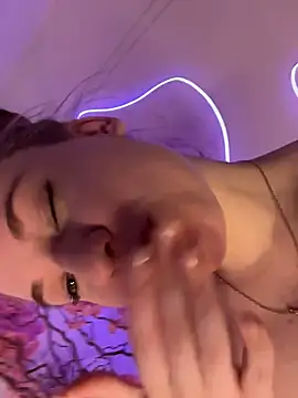 Chat XXX ao vivo de Lovely-Margo
