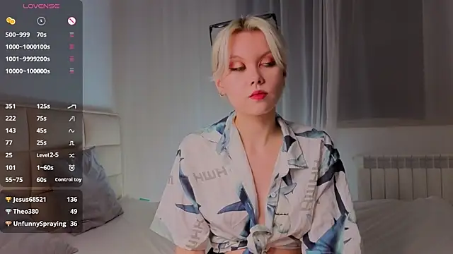 GoldenLenarz Chat XXX in diretta