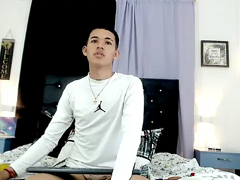 RoySteven Live XXX Chat