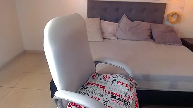 Chat XXX ao vivo de Elenna__