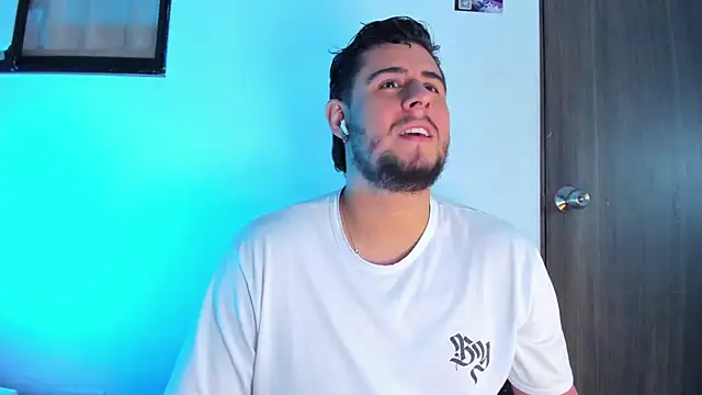 Ryan_evannss_ Adlı Modelin Canlı XXX Sohbeti