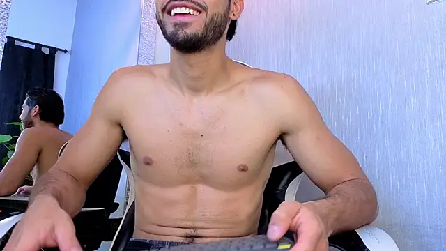 Markos_Miles 라이브 XXX 채팅
