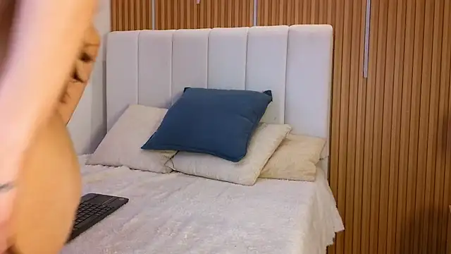 KimSensual_ live XXX chat