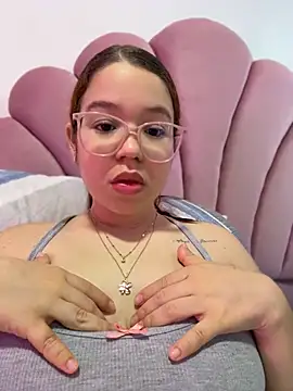 Lucyklein2022 live XXX chat