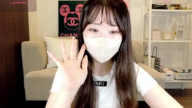yura_ra_ra's Live XXX Chat