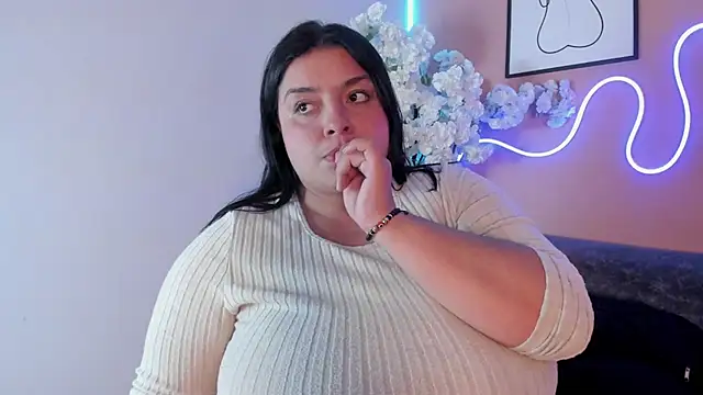XXX chat uživo modela karo_linee1