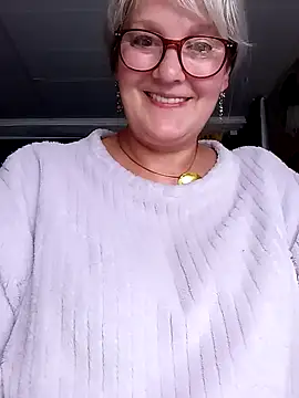 Živý XXX chat irinamaux