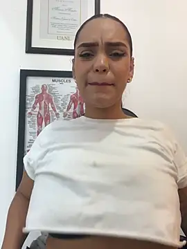 Sara-77 Pertunjukan Webcam