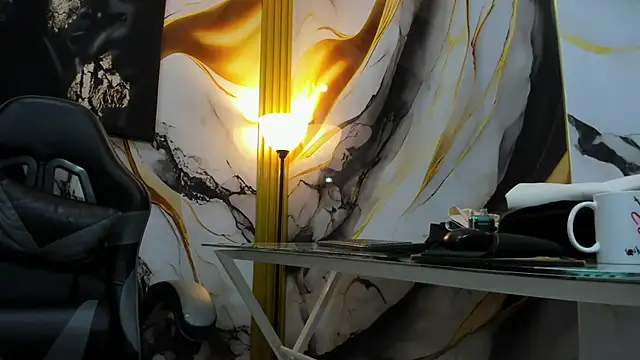 mono_blonde Show Webcam