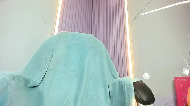 Mila_Leon live XXX chat