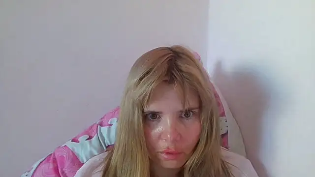 HornyElena 现场XXX聊天