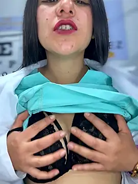 CAROLINE__07 Adlı Modelin Canlı XXX Sohbeti