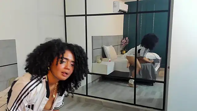 Chat XXX ao vivo de Kiraspell