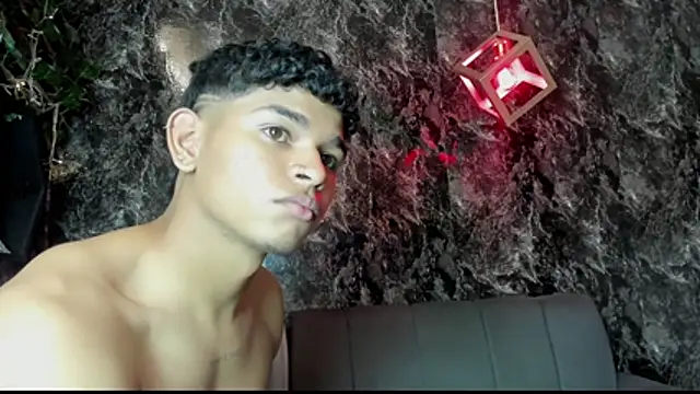 Chatroom XXX en direct de nova_mitchell7