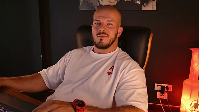 Онлайн чат XXX AngeloEric