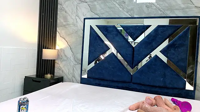 KarinaSimonzのライブXXXチャット