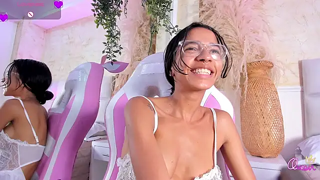 ScarletEvanss_'s Live XXX Chat